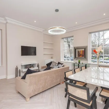 Luxury Pad Leeds Centre With Hot Tub Pass The Keys شقة
