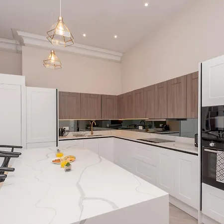 شقة Luxury Pad Leeds Centre With Hot Tub Pass The Keys