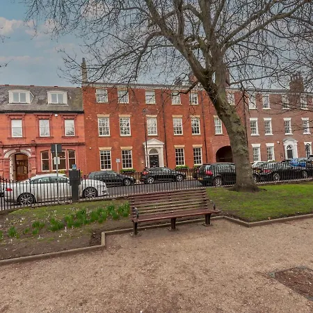 شقة Luxury Pad Leeds Centre With Hot Tub Pass The Keys *