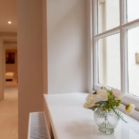 شقة Luxury Pad Leeds Centre With Hot Tub Pass The Keys ليدز