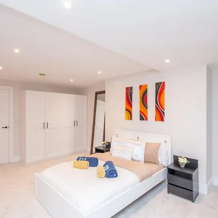 شقة Luxury Pad Leeds Centre With Hot Tub Pass The Keys