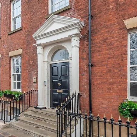 Luxury Pad Leeds Centre With Hot Tub Pass The Keys ليدز